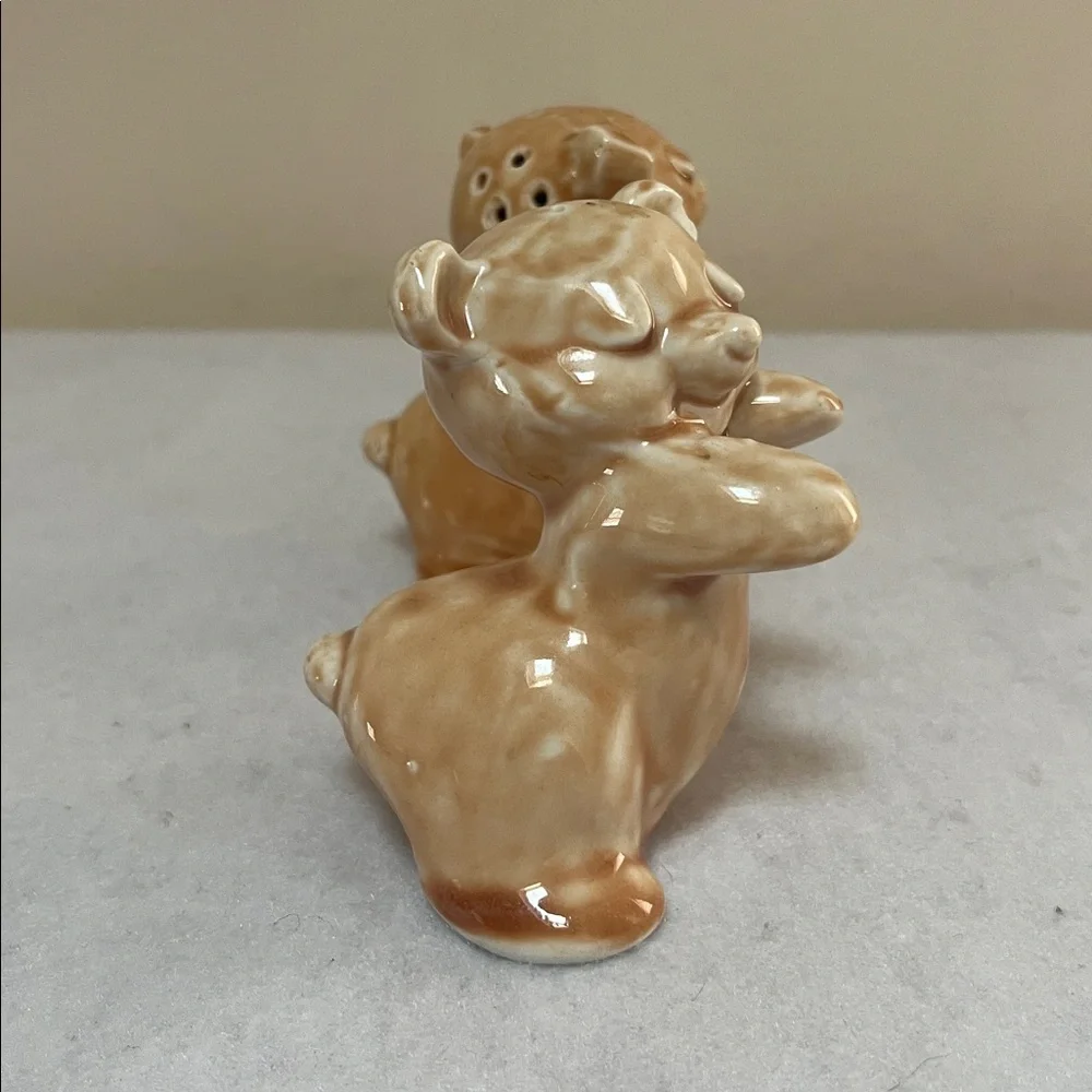MCM Van Tellingen Hugging Bears Salt and Pepper Shakers vtg